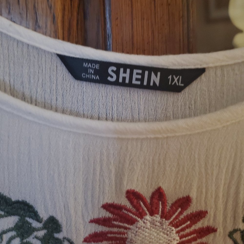 SHEIN  Women's Short-Sleeved Floral Pattern Tunic - Picture 11 of 11
